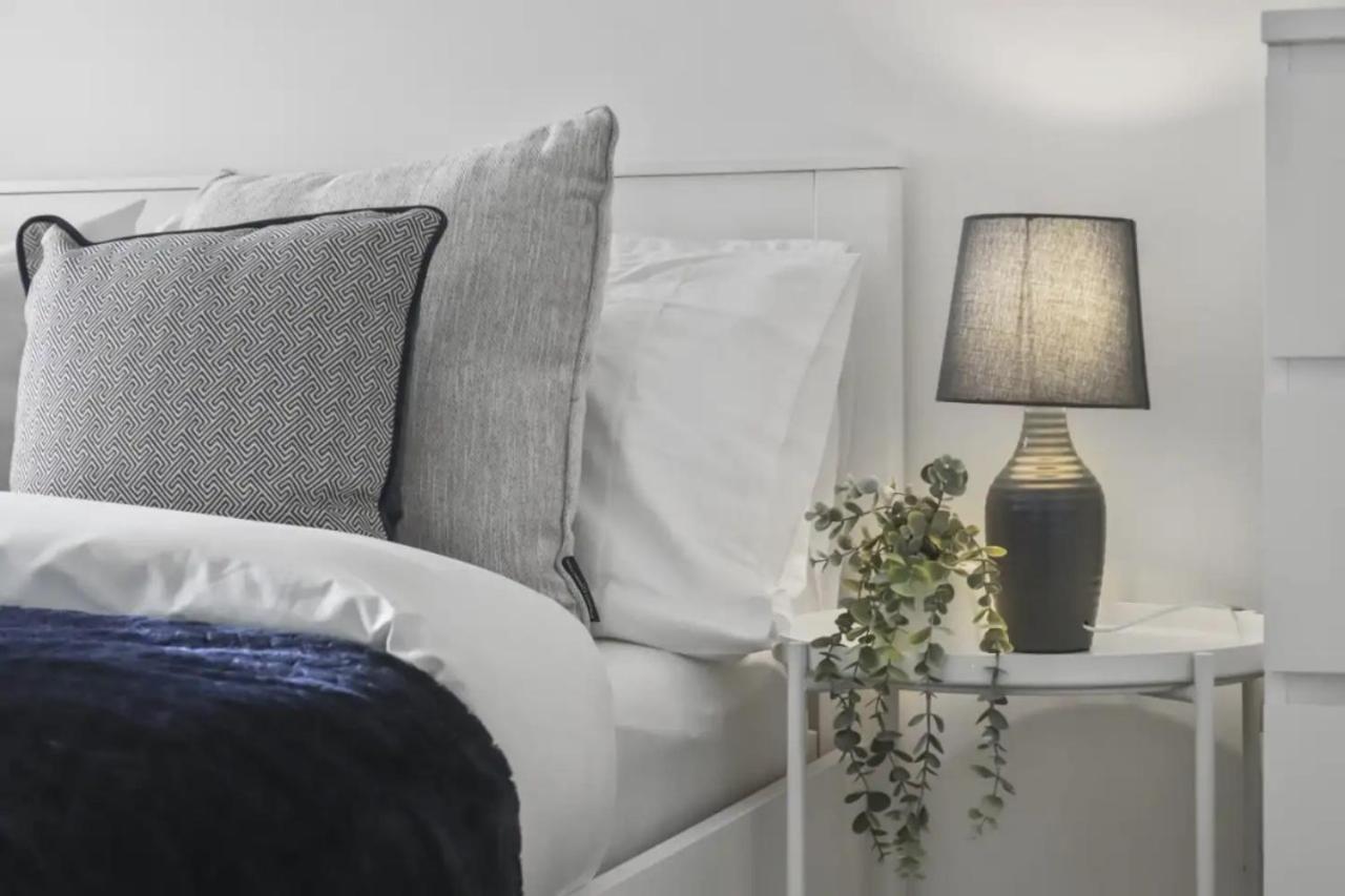 Centrally Located - Modern - 2Bed - 2Bath Apartment Londres Exterior foto